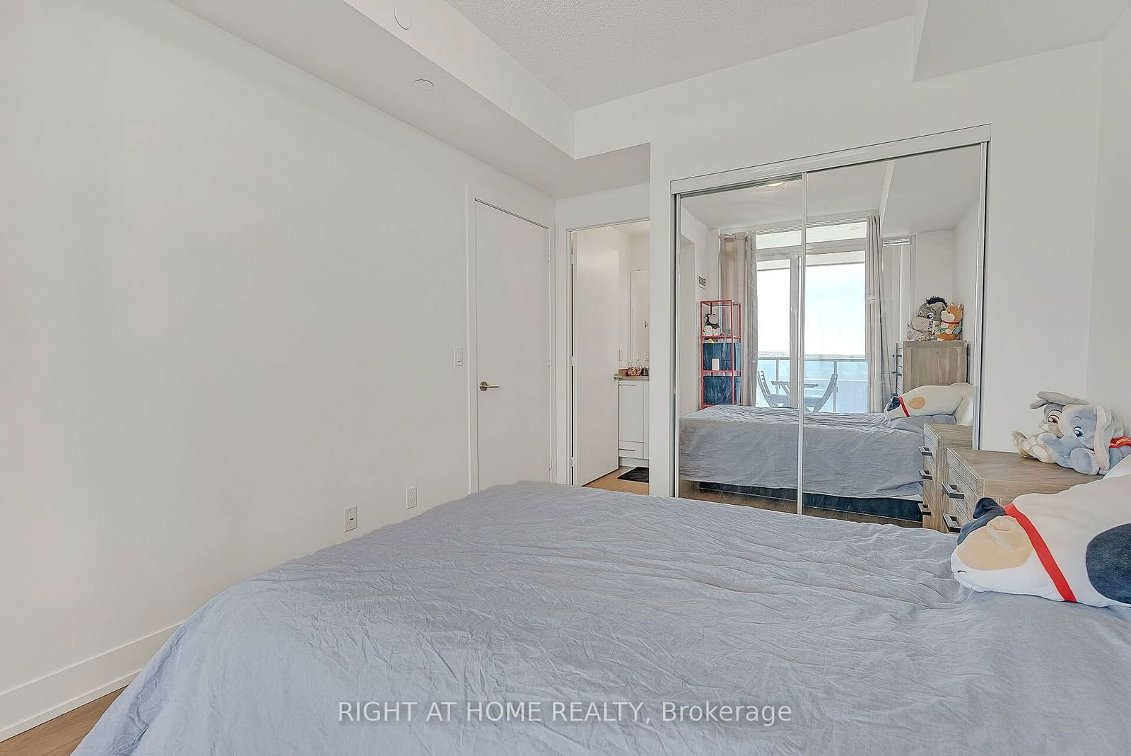 9471 Yonge St, unit 1616 for sale - image #14