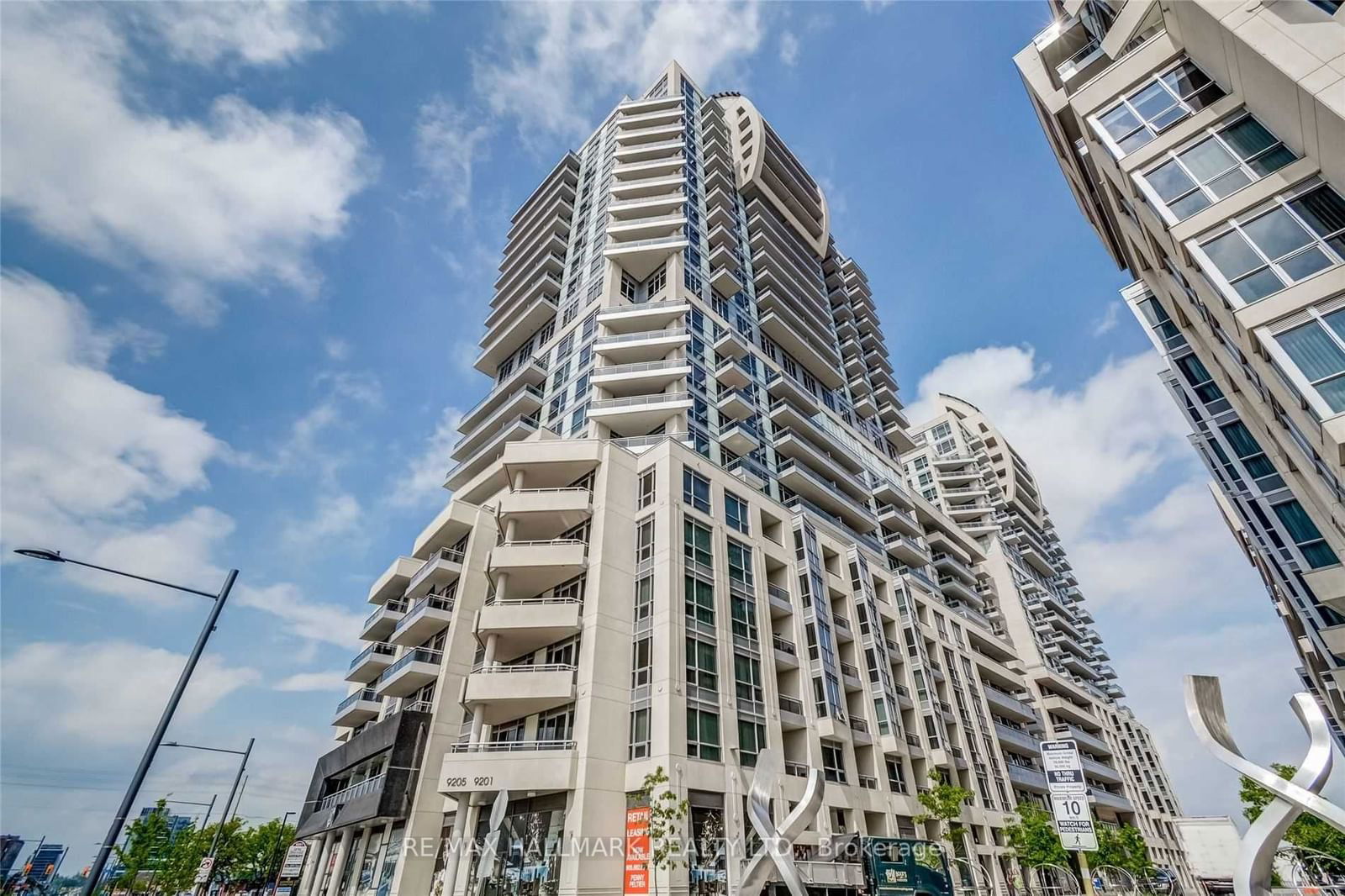 9201 Yonge St, unit 1911Nw for rent - image #1