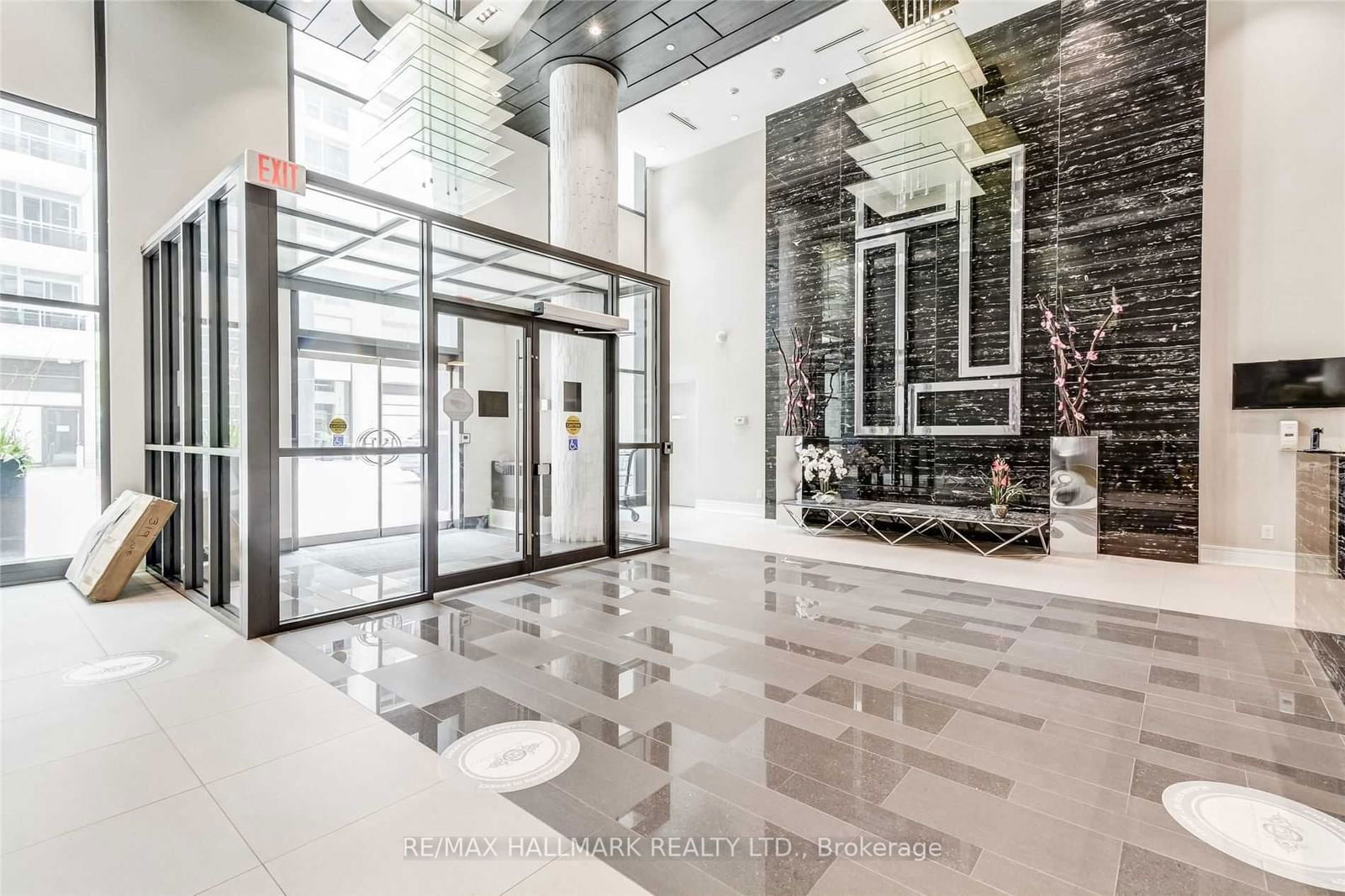 9201 Yonge St, unit 1911Nw for rent - image #2