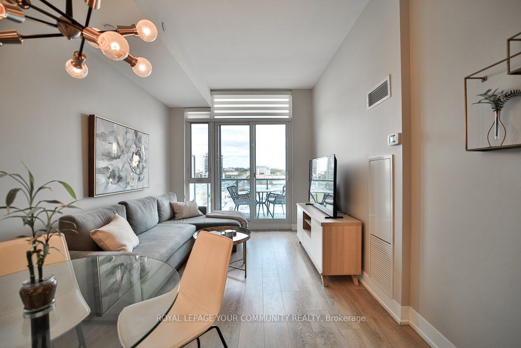 9471 Yonge St, unit 707 for sale - image #18