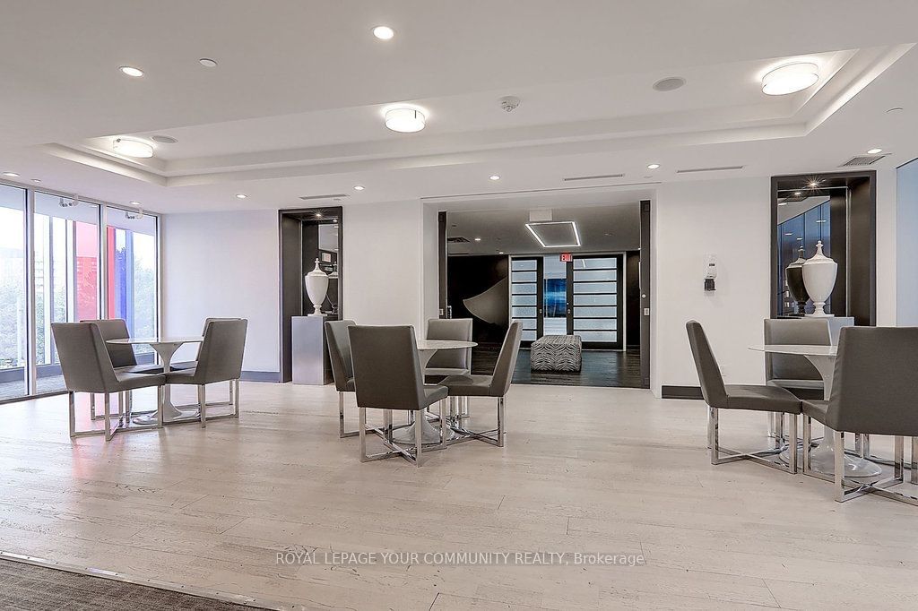 9471 Yonge St, unit 707 for sale - image #7