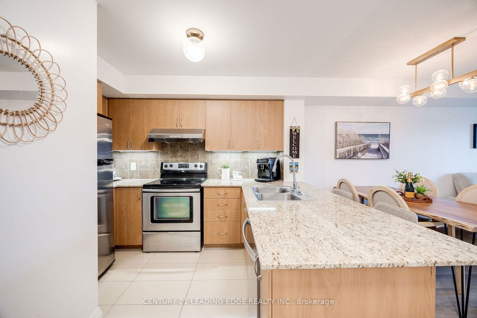 20 NORTH PARK Rd, unit 320 for sale - image #2