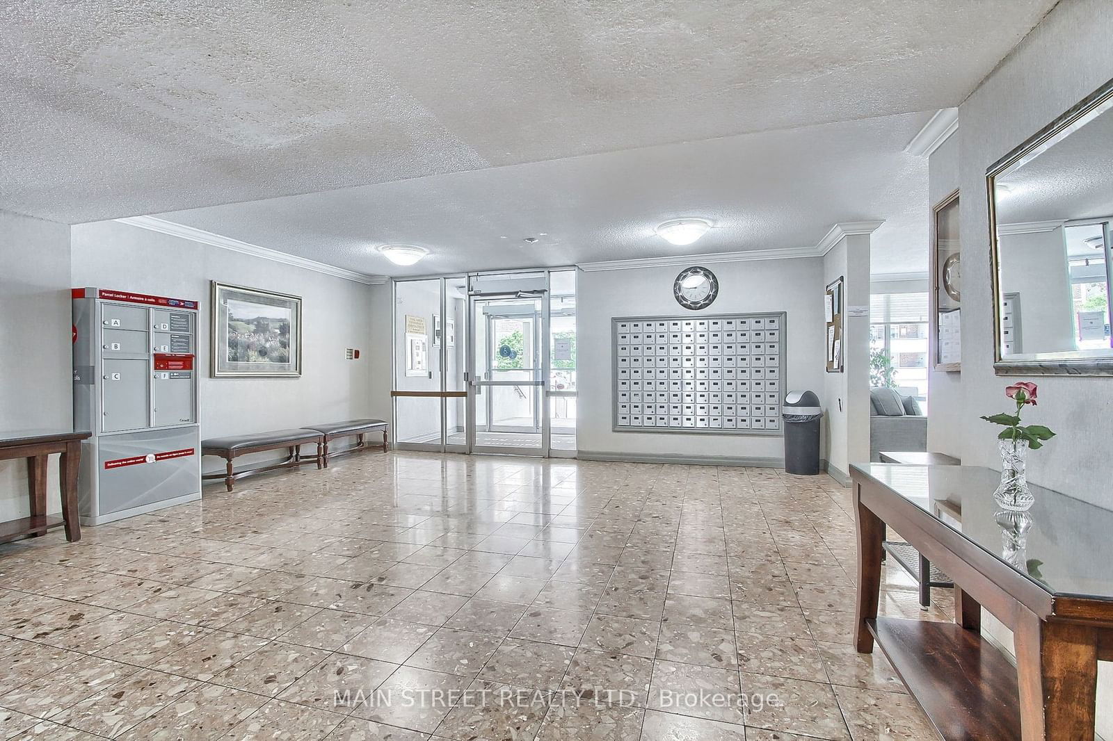 20 William Roe Blvd, unit 1008 for sale - image #3