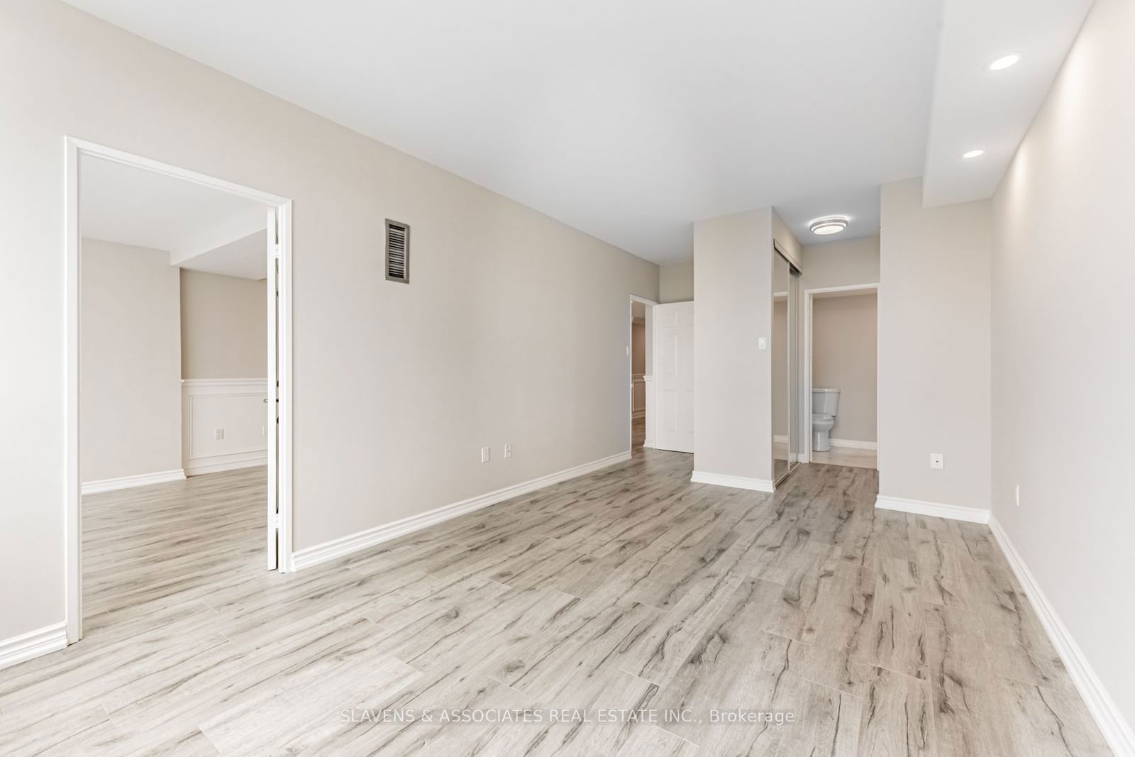 333 Clark Ave, unit 604 for sale - image #14