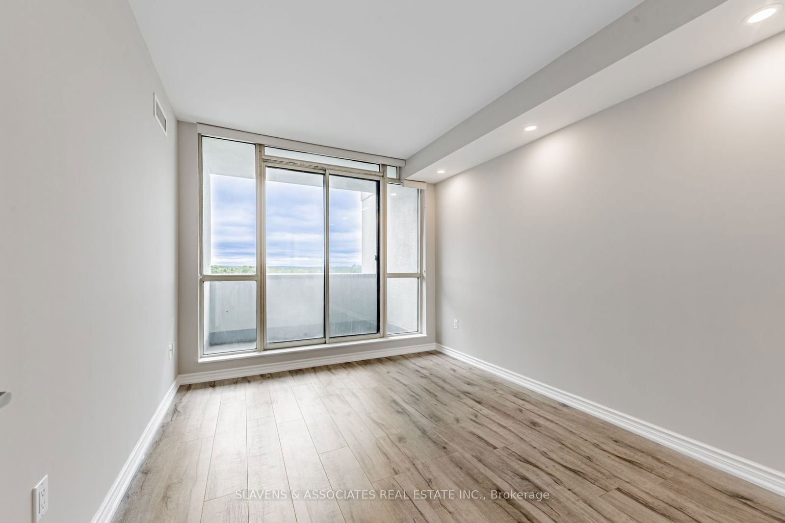 333 Clark Ave, unit 604 for sale - image #19