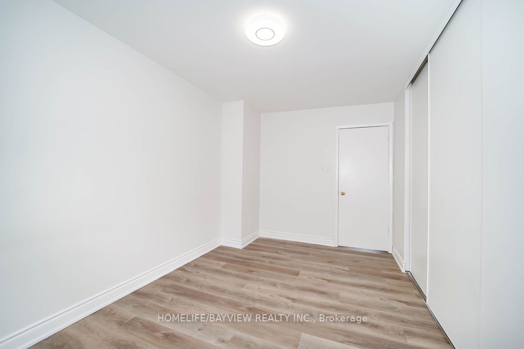 12 Poplar Cres, unit 34 for sale - image #35