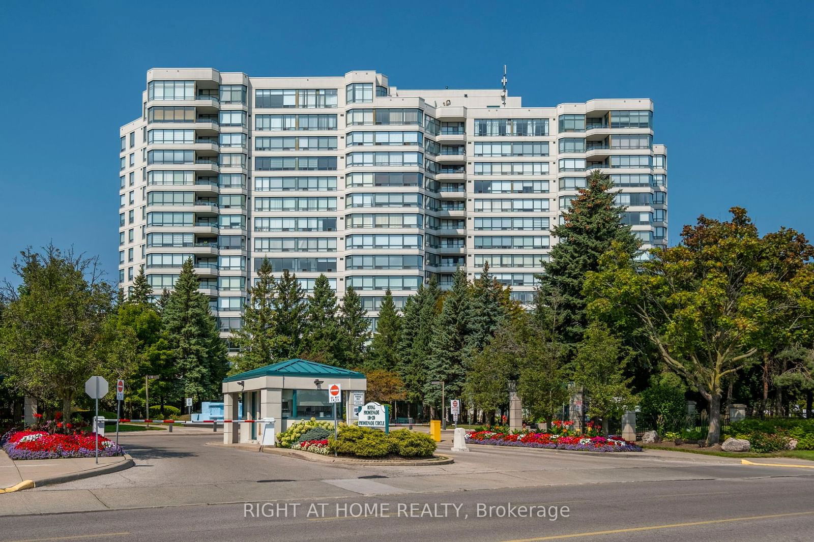 120 Promenade Circ, unit 307 for sale