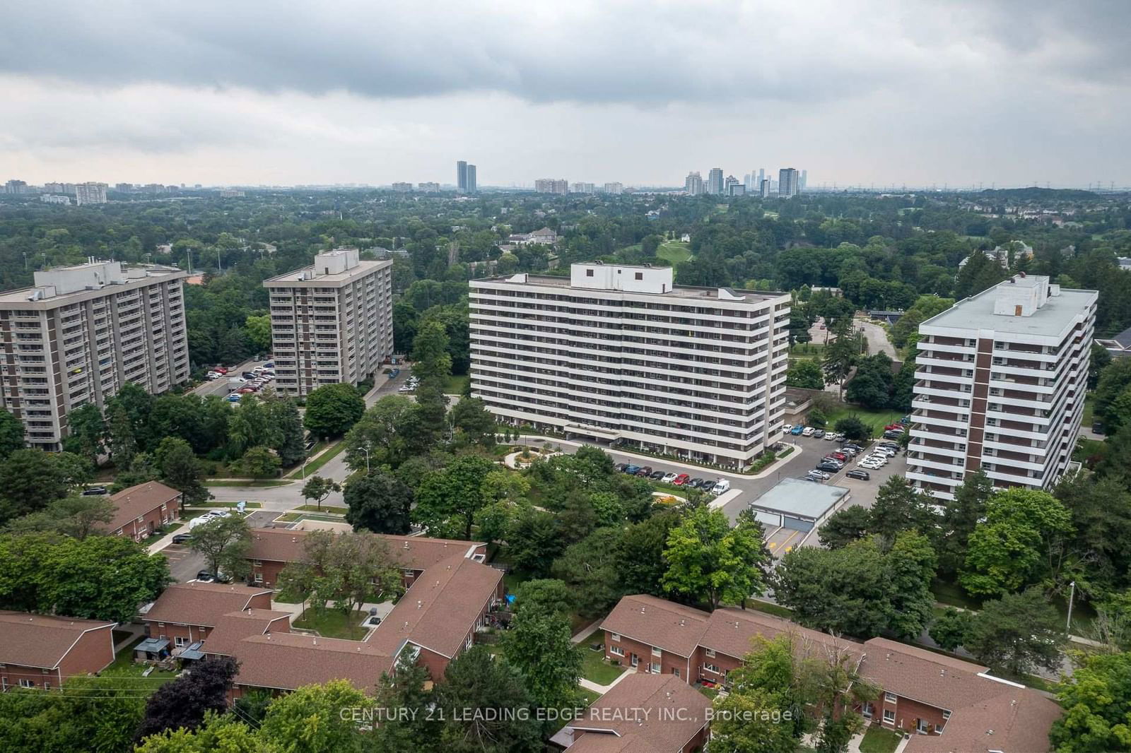 80 Inverlochy Blvd, unit 904 for sale - image #18