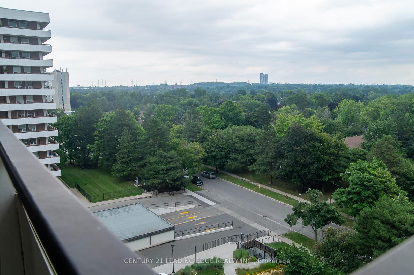 80 Inverlochy Blvd, unit 904 for sale - image #22