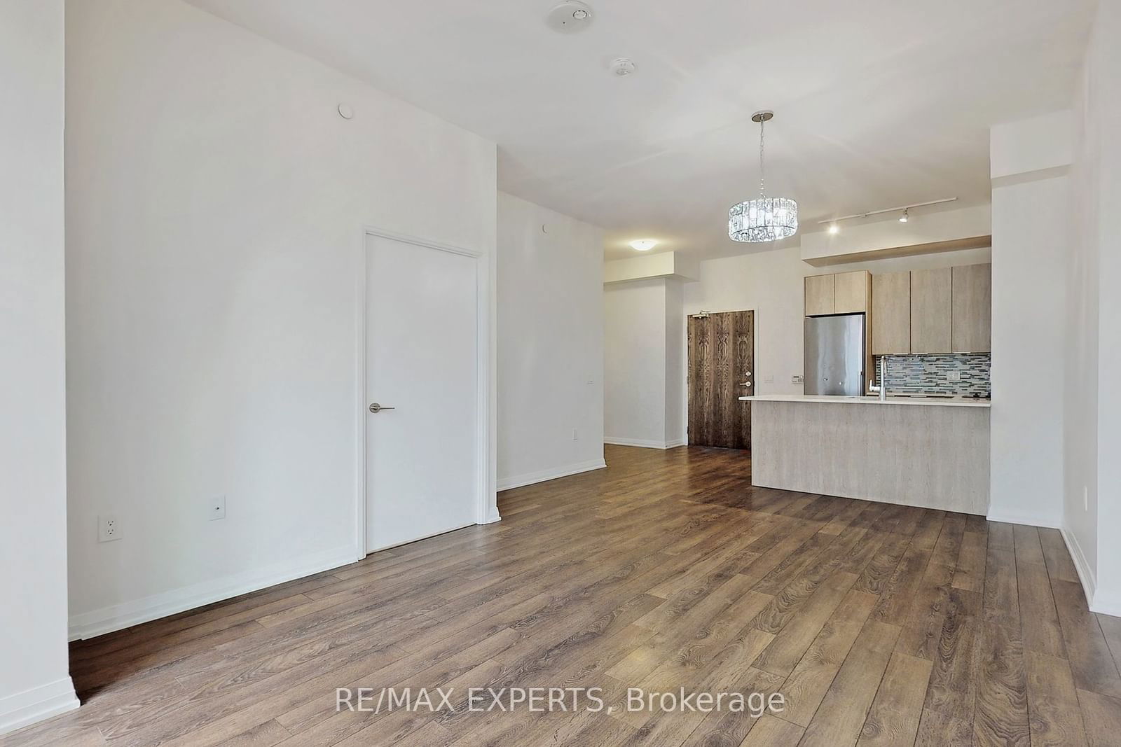 99 Eagle Rock Way, unit 902 for rent - image #5