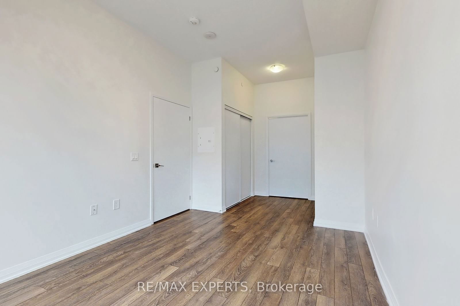 99 Eagle Rock Way, unit 902 for rent - image #6