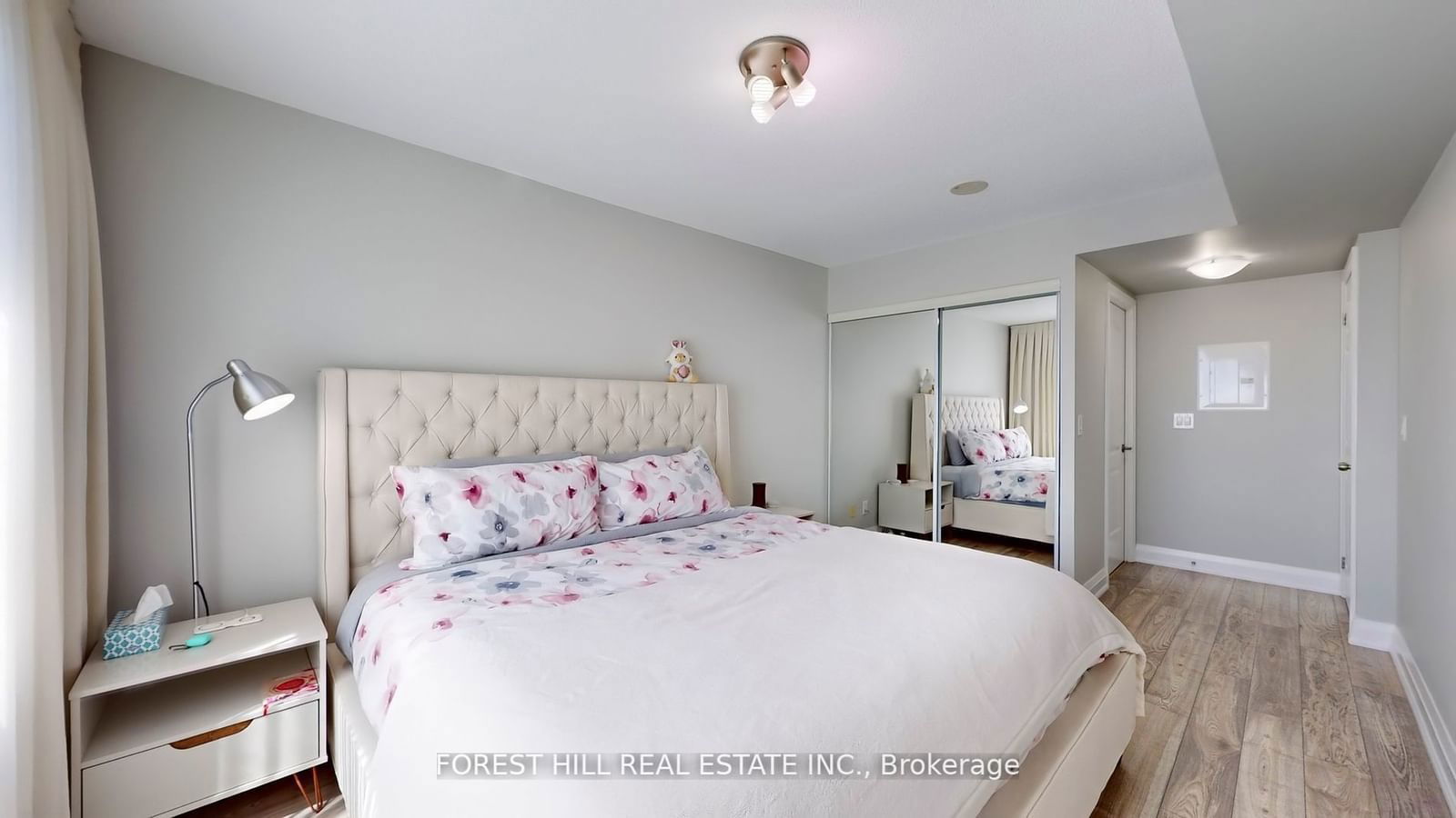 30 North Park Rd, unit 1207 for sale - image #7