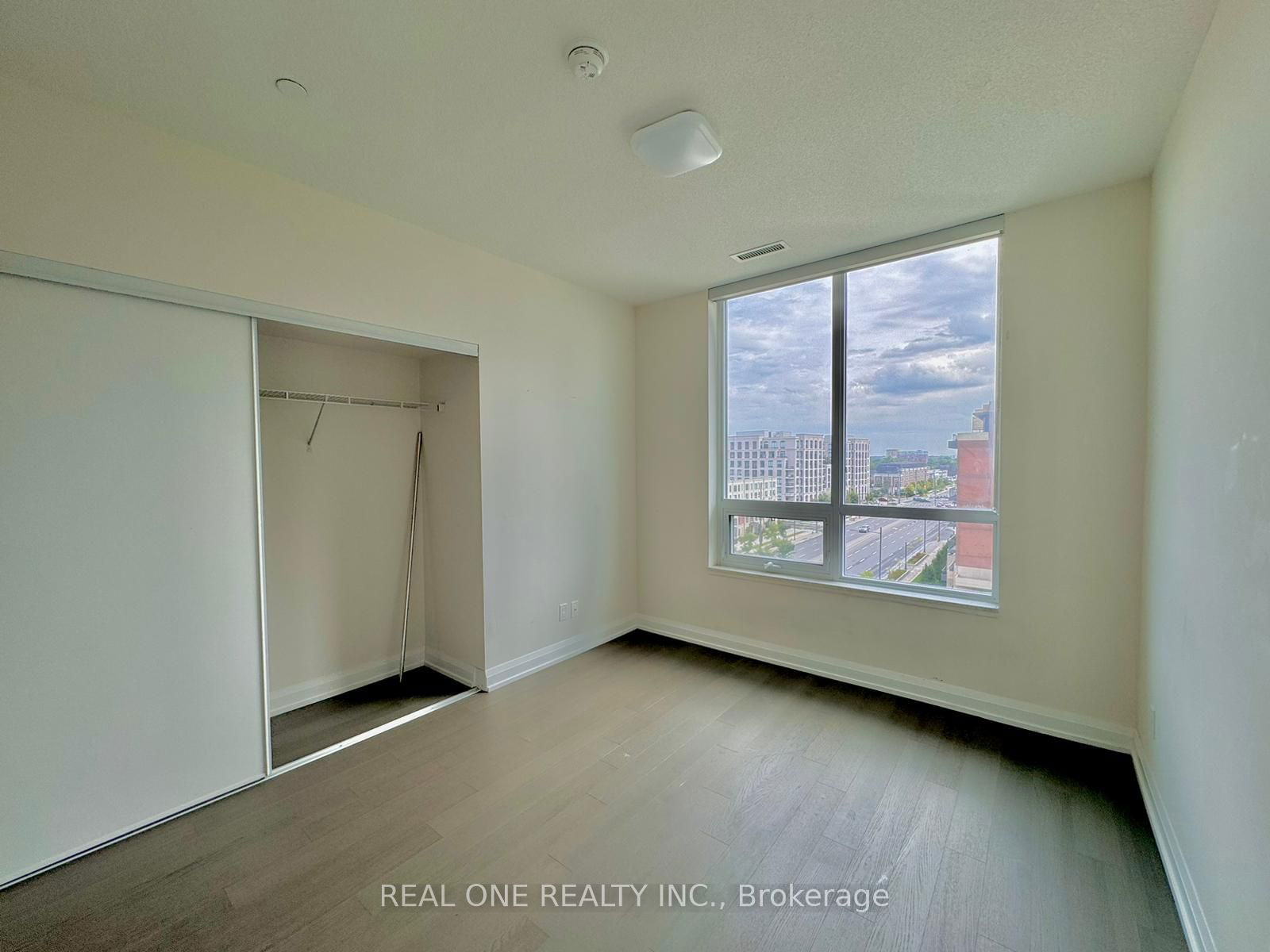 25 Water Walk Dr, unit Rg22 for rent - image #9