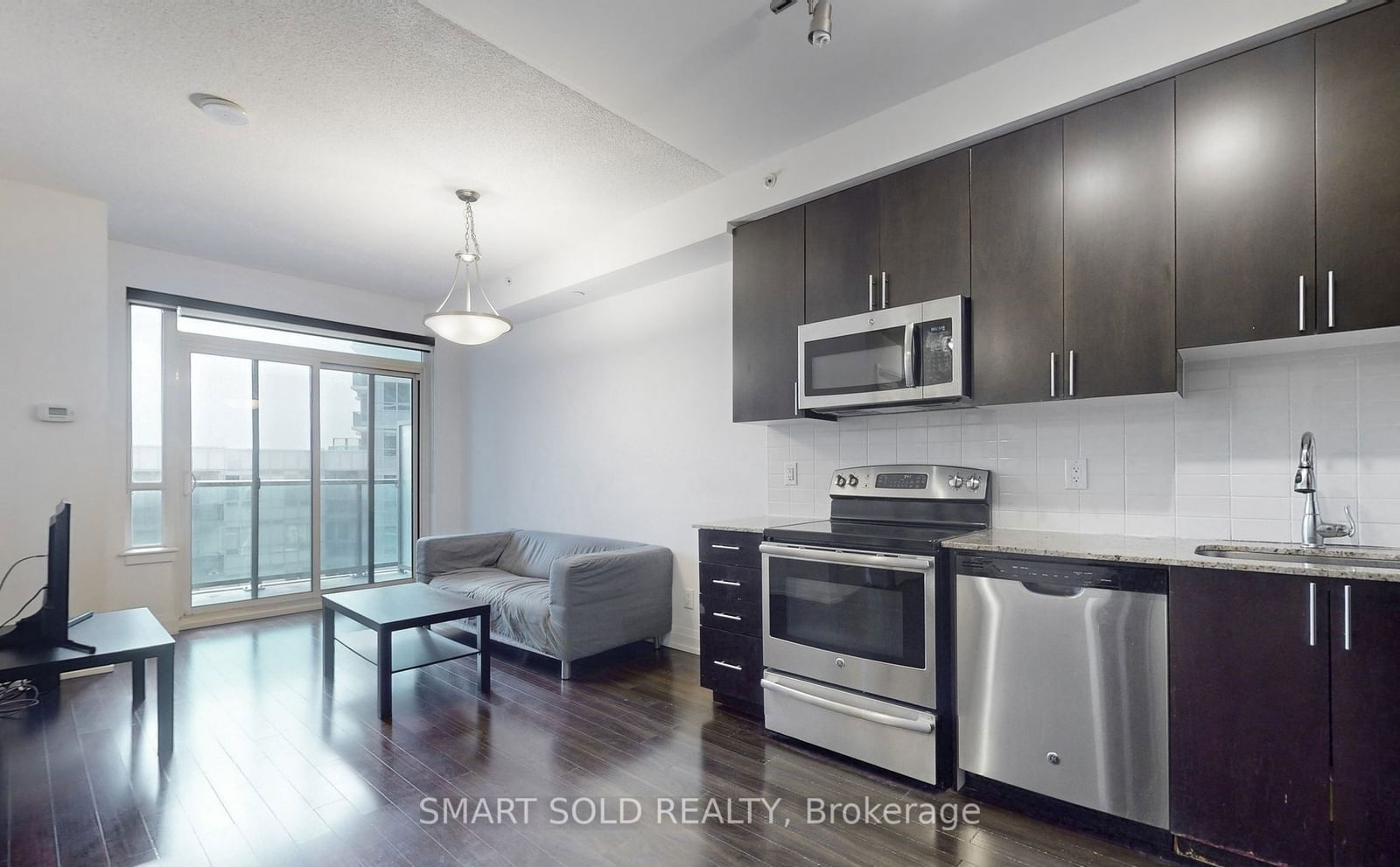 7165 Yonge St, unit 1110 for sale