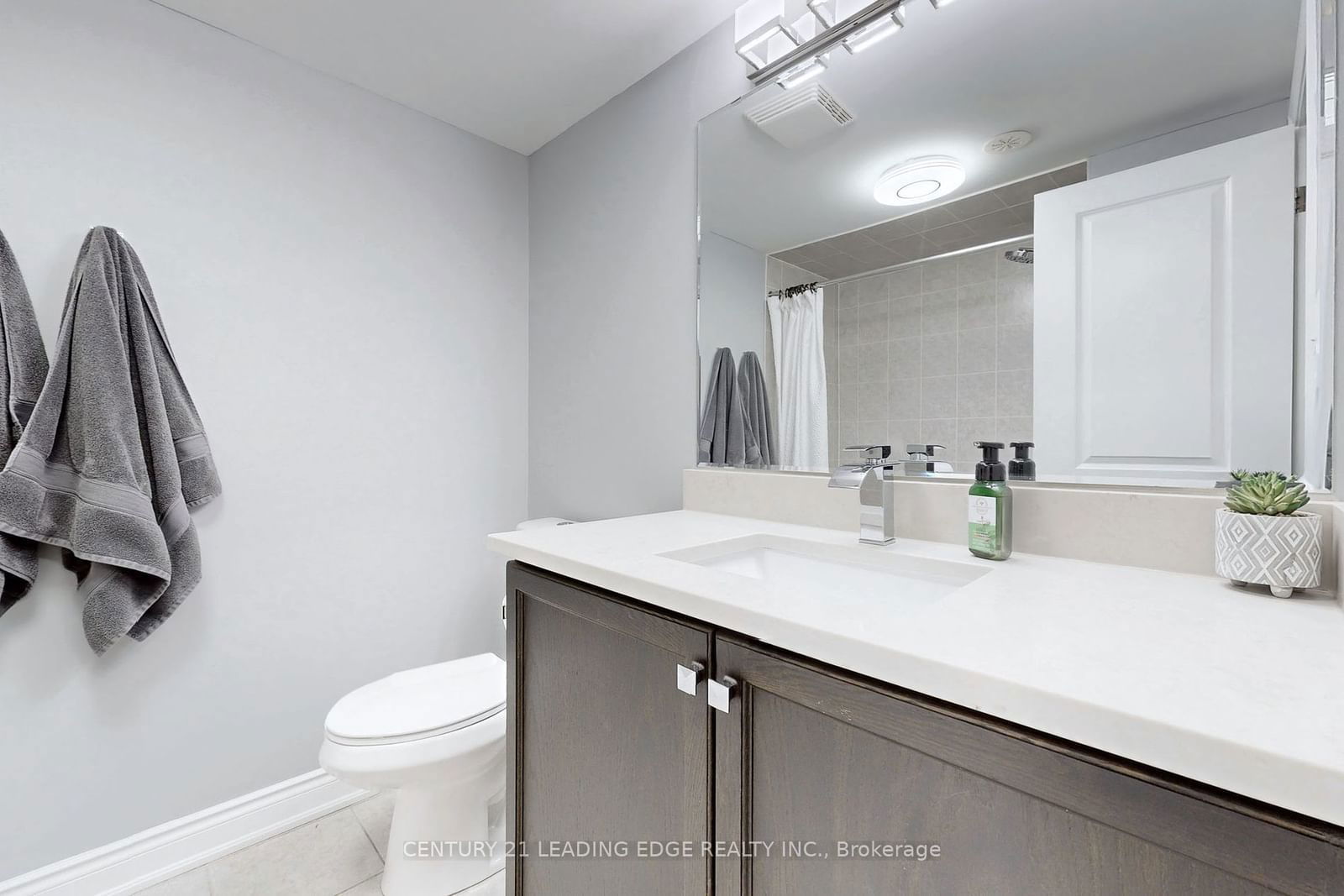 1331 Major Mackenzie Dr W, unit 134 for sale - image #17