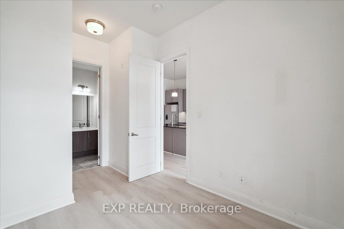 15277 Yonge St N, unit 315 for sale - image #11