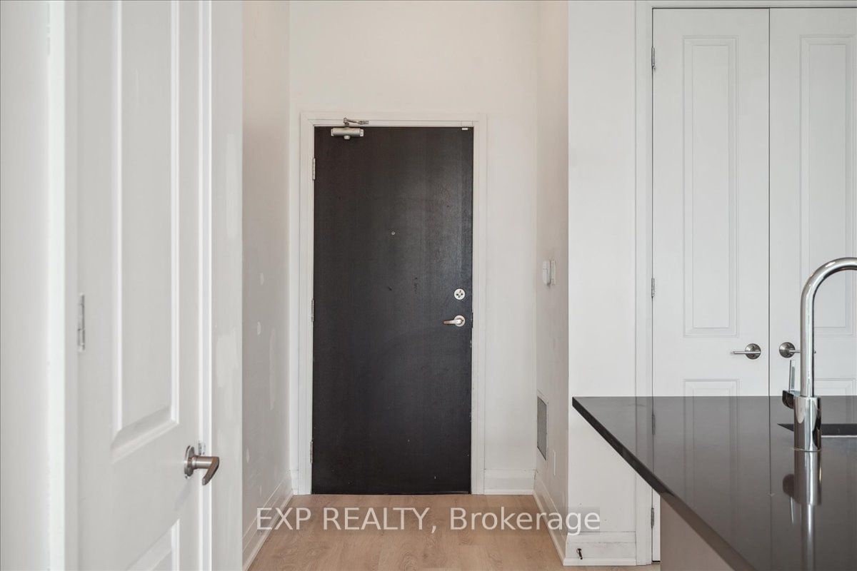 15277 Yonge St N, unit 315 for sale - image #5