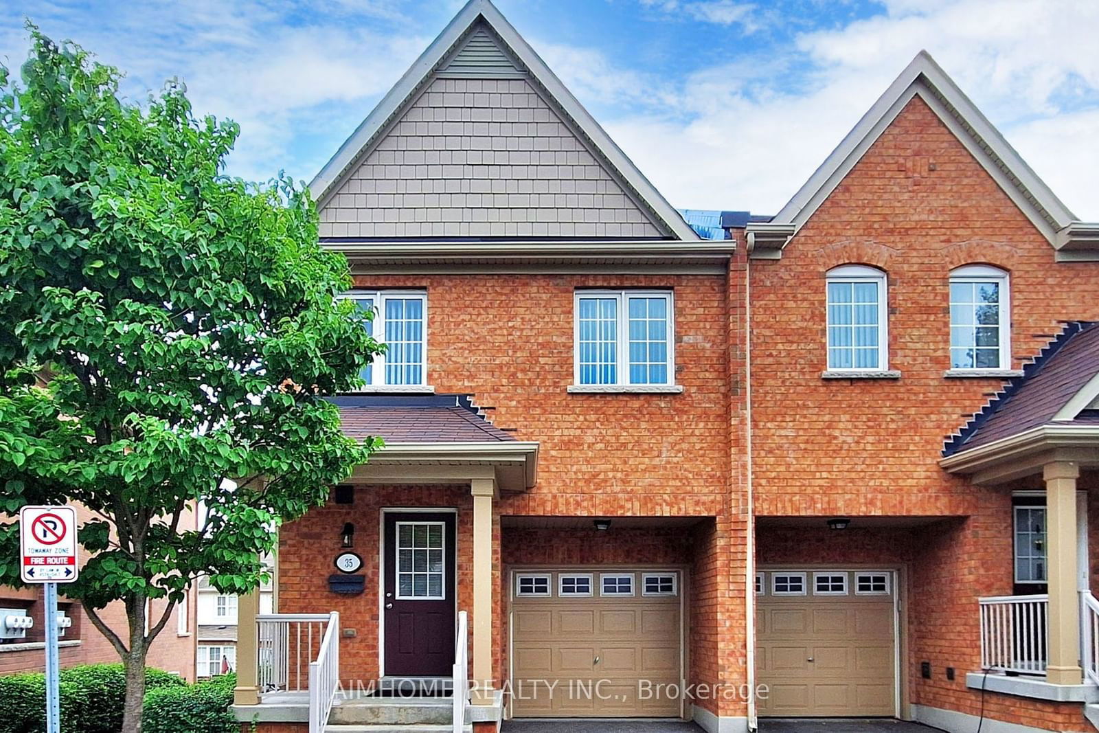 Winn Place Townhomes, Aurora, Toronto