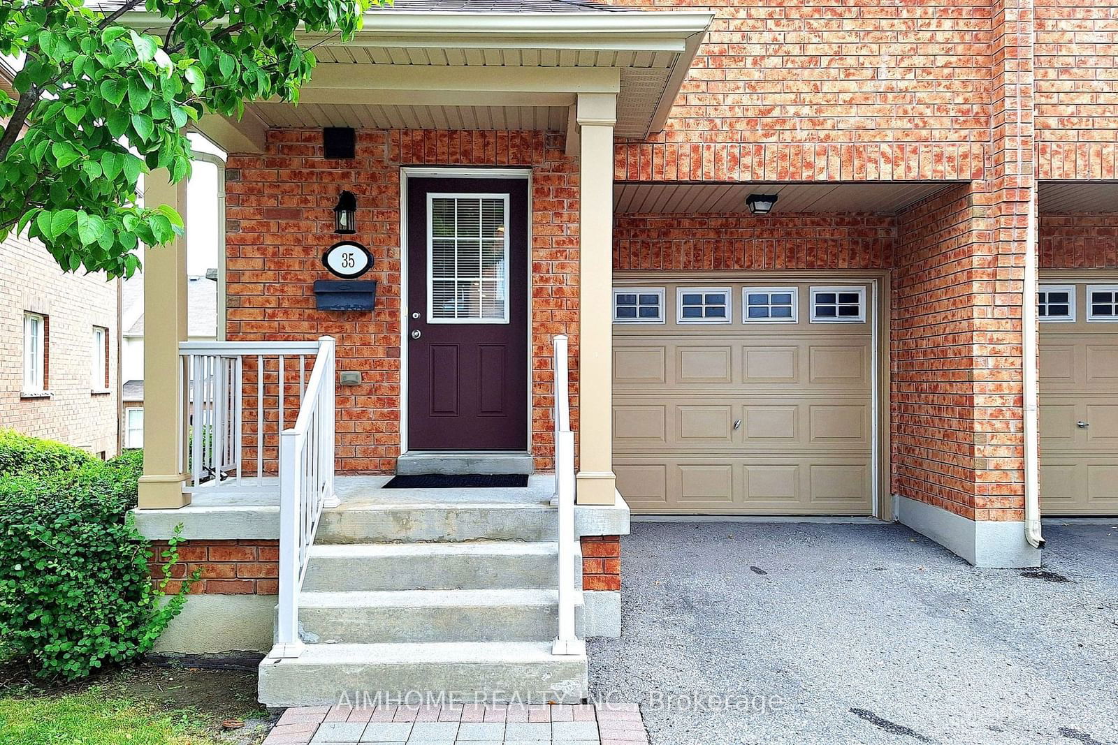 Winn Place Townhomes, Aurora, Toronto