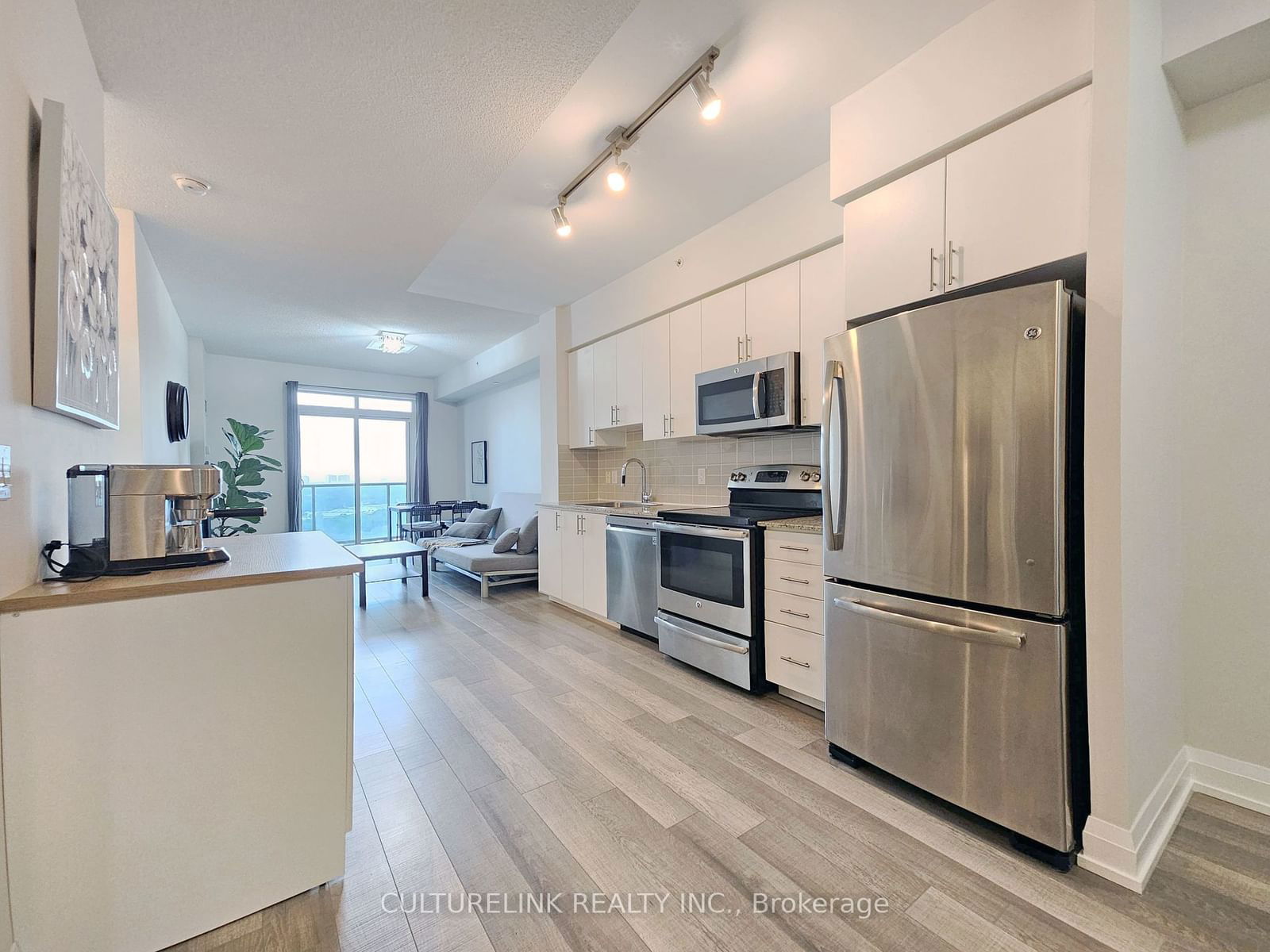 7171 Yonge St, unit 1612 for sale - image #5