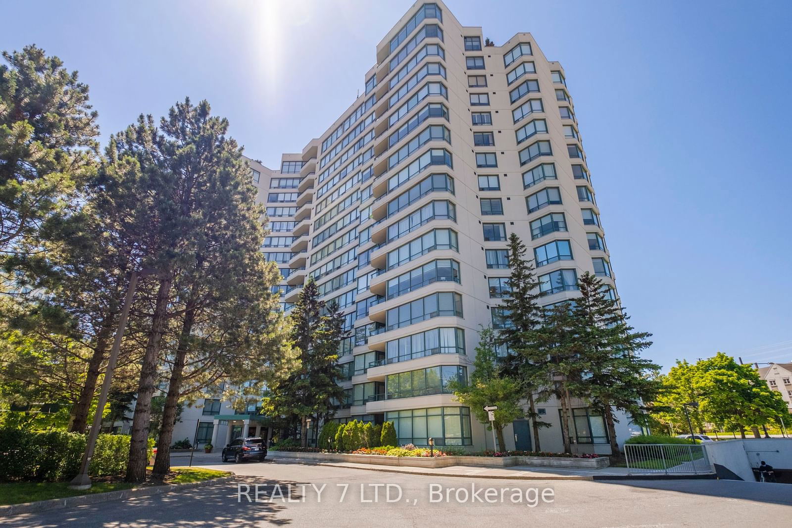 120 Promenade Circ, unit 909 for sale