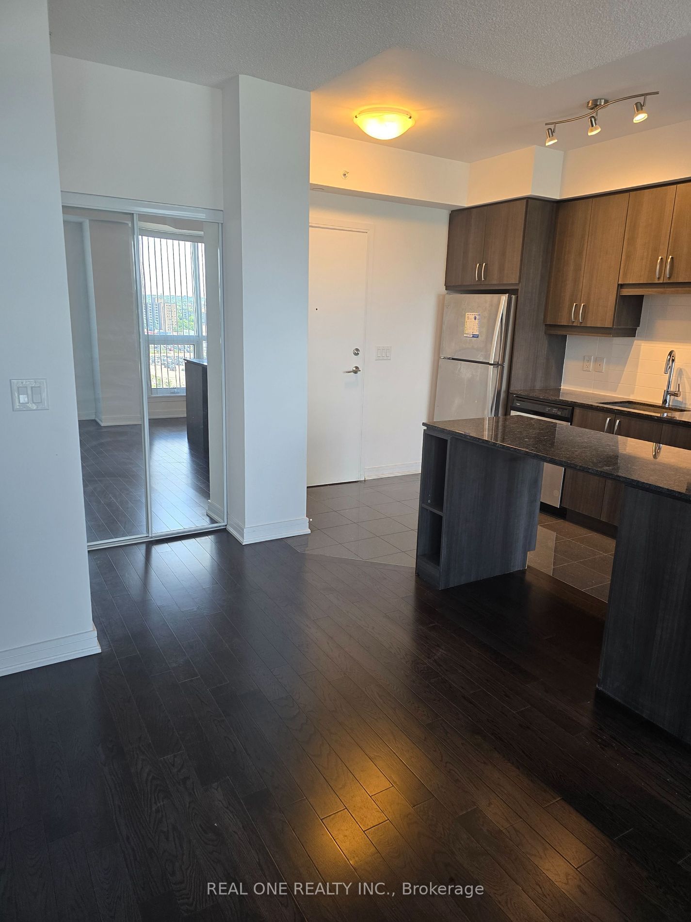 9201 Yonge St, unit 1003 for rent - image #11