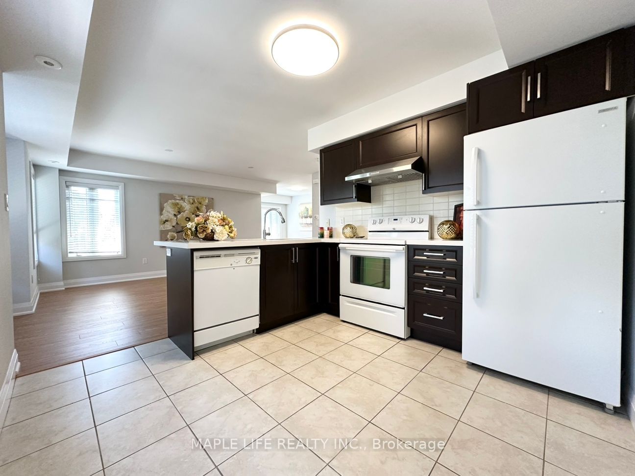 318 John St, unit 266 for sale - image #6