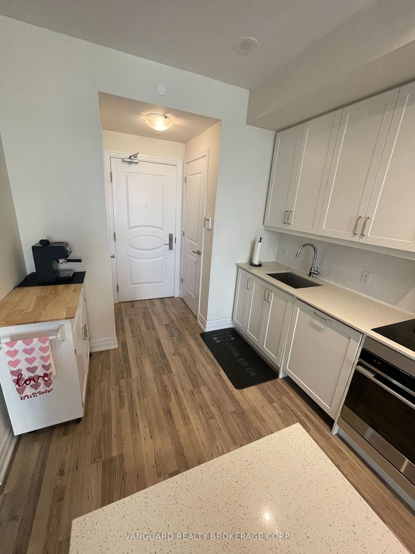 9085 Jane St E, unit 1703 for rent