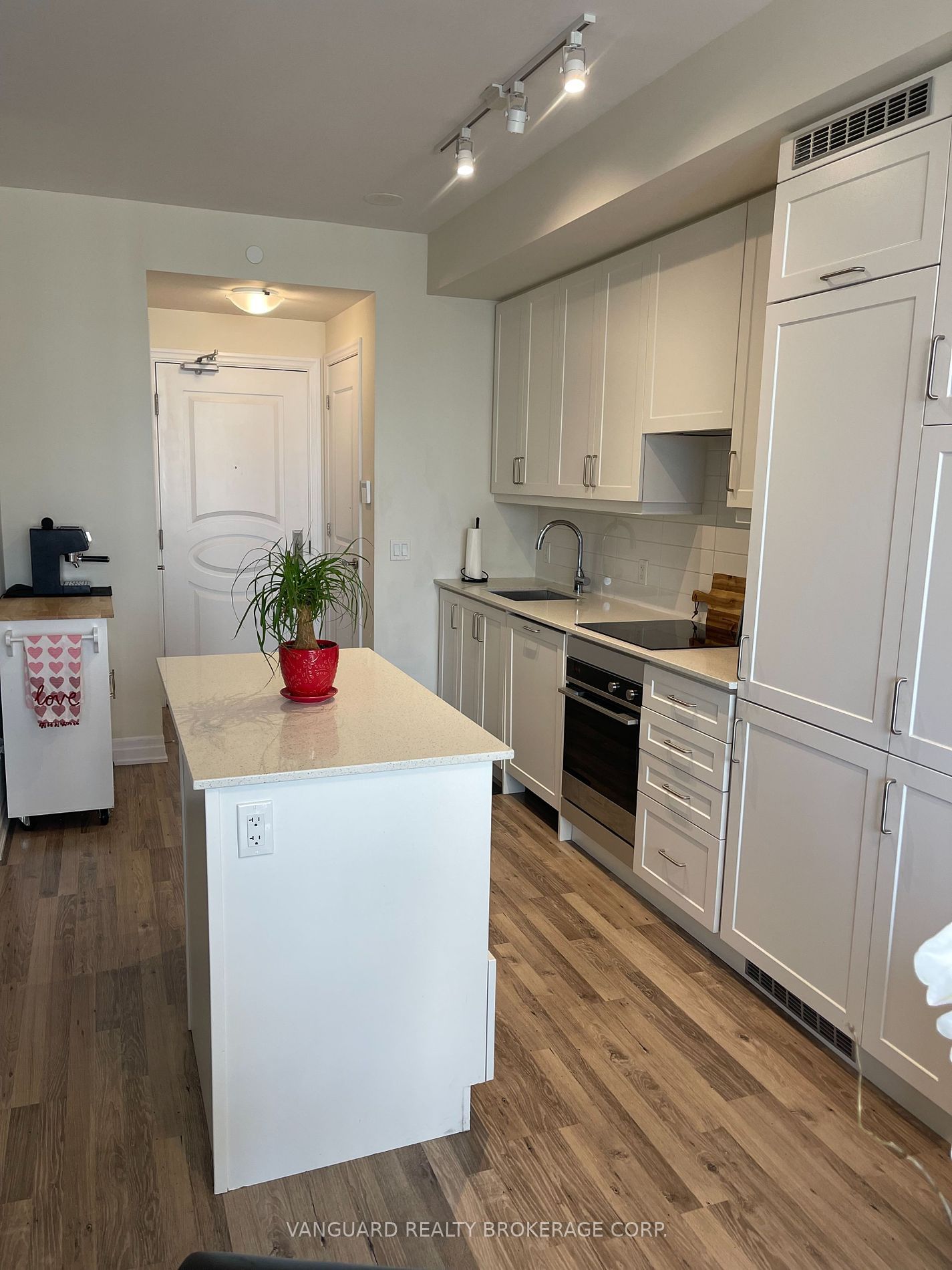 9085 Jane St E, unit 1703 for rent - image #6