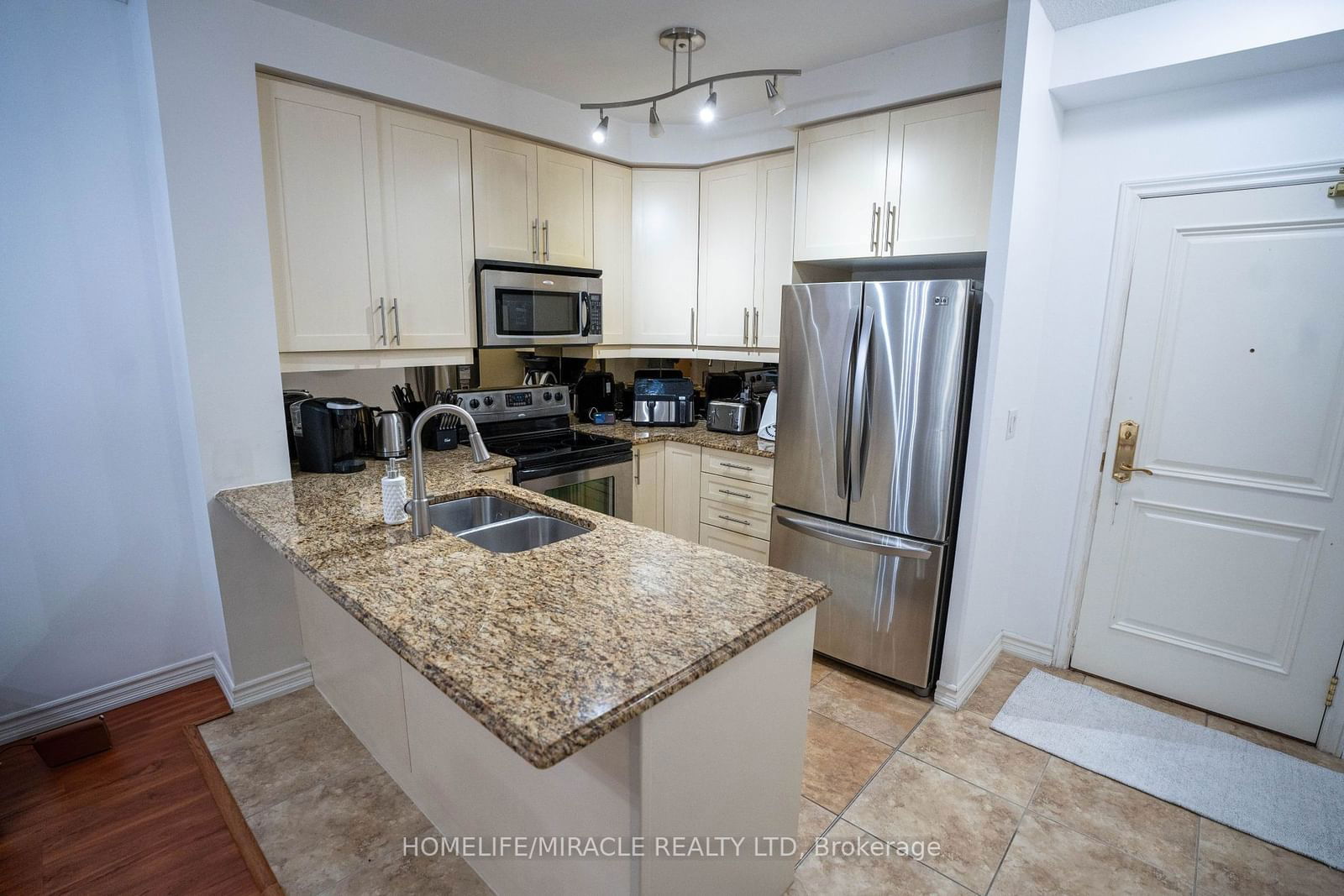 9235 Jane St, unit 303 for sale - image #9