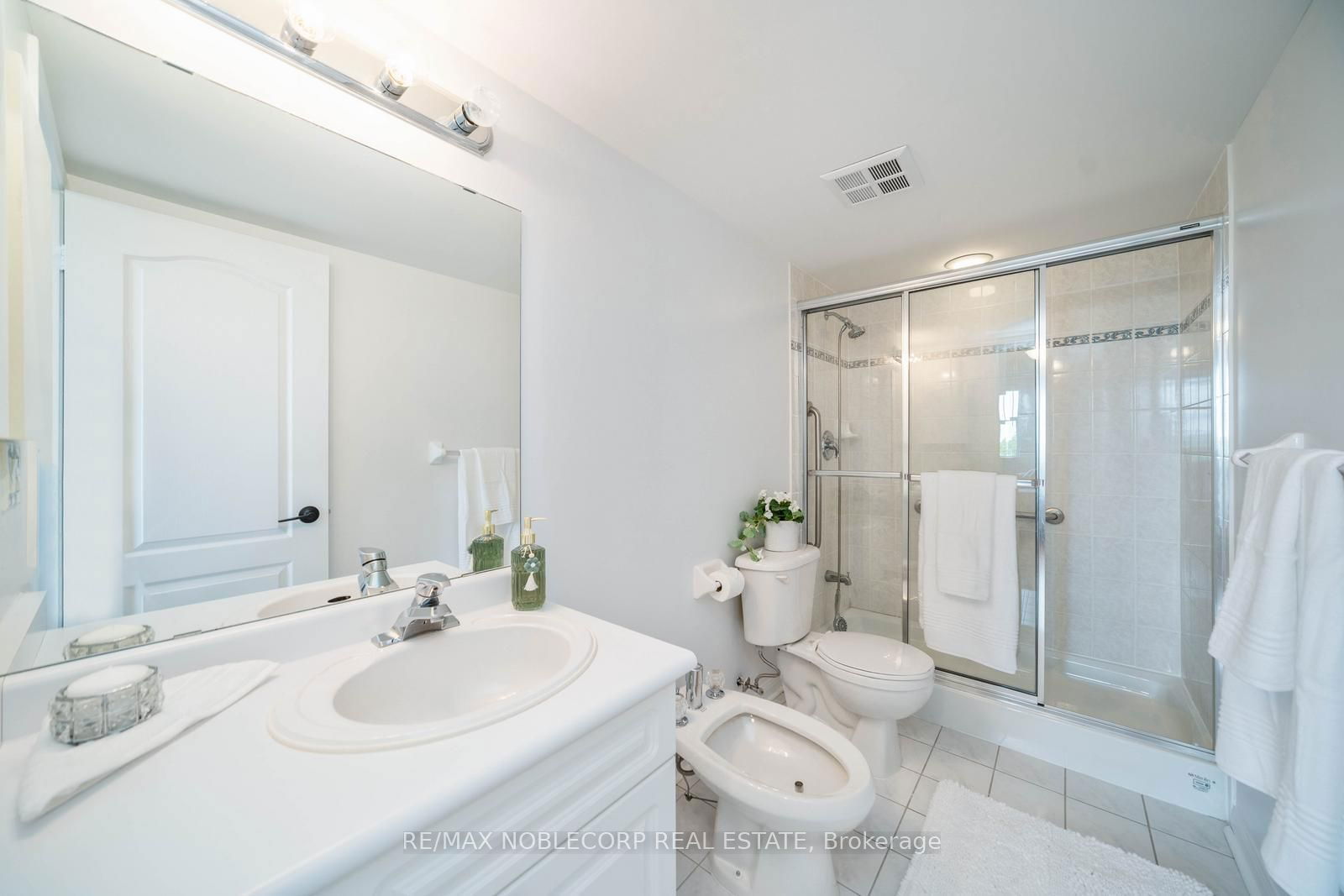 2500 Rutherford Rd, unit 410 for sale - image #20