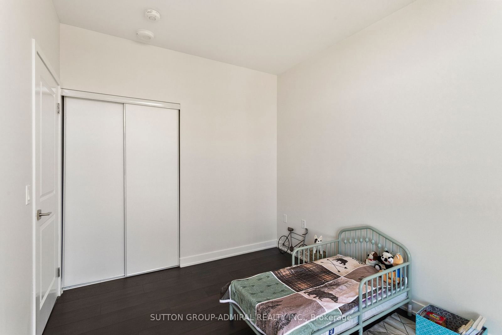 75 Oneida Cres, unit 904 for sale - image #29