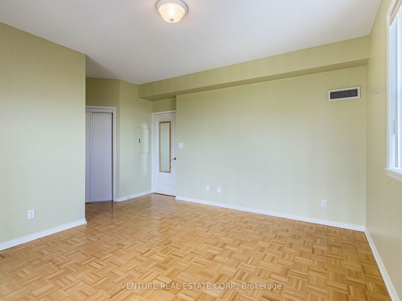 7373 Martingrove Rd, unit 602 for sale - image #22