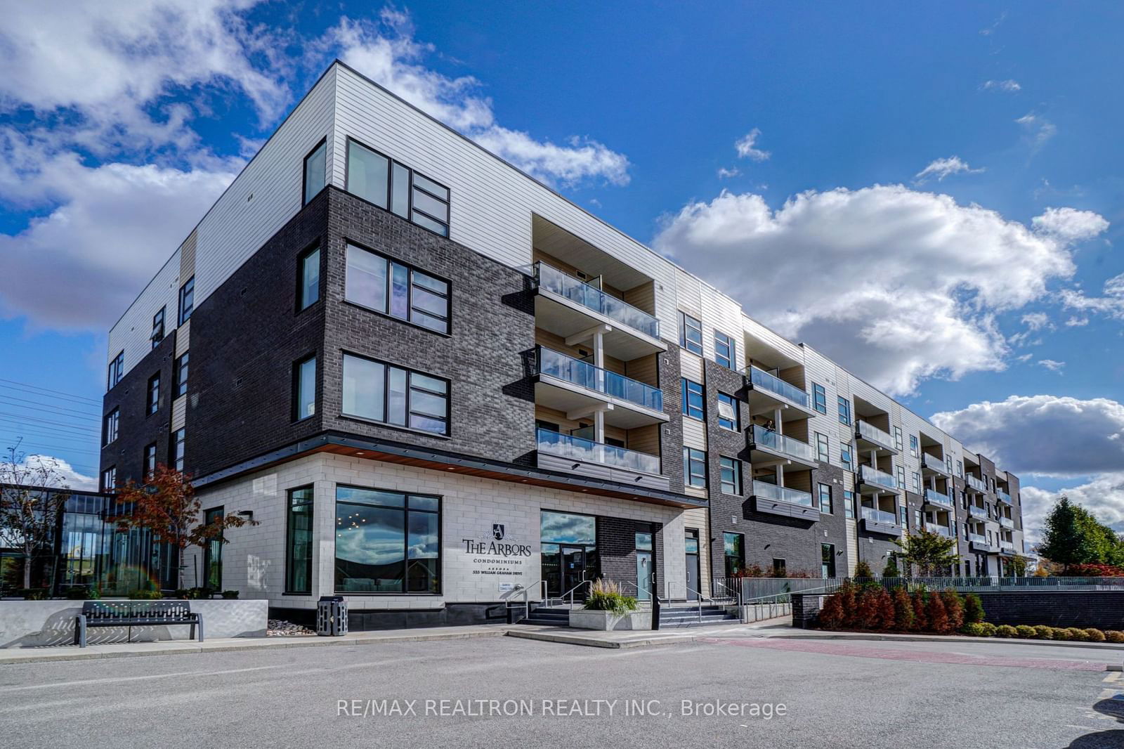 The Arbors Condos, Aurora, Toronto