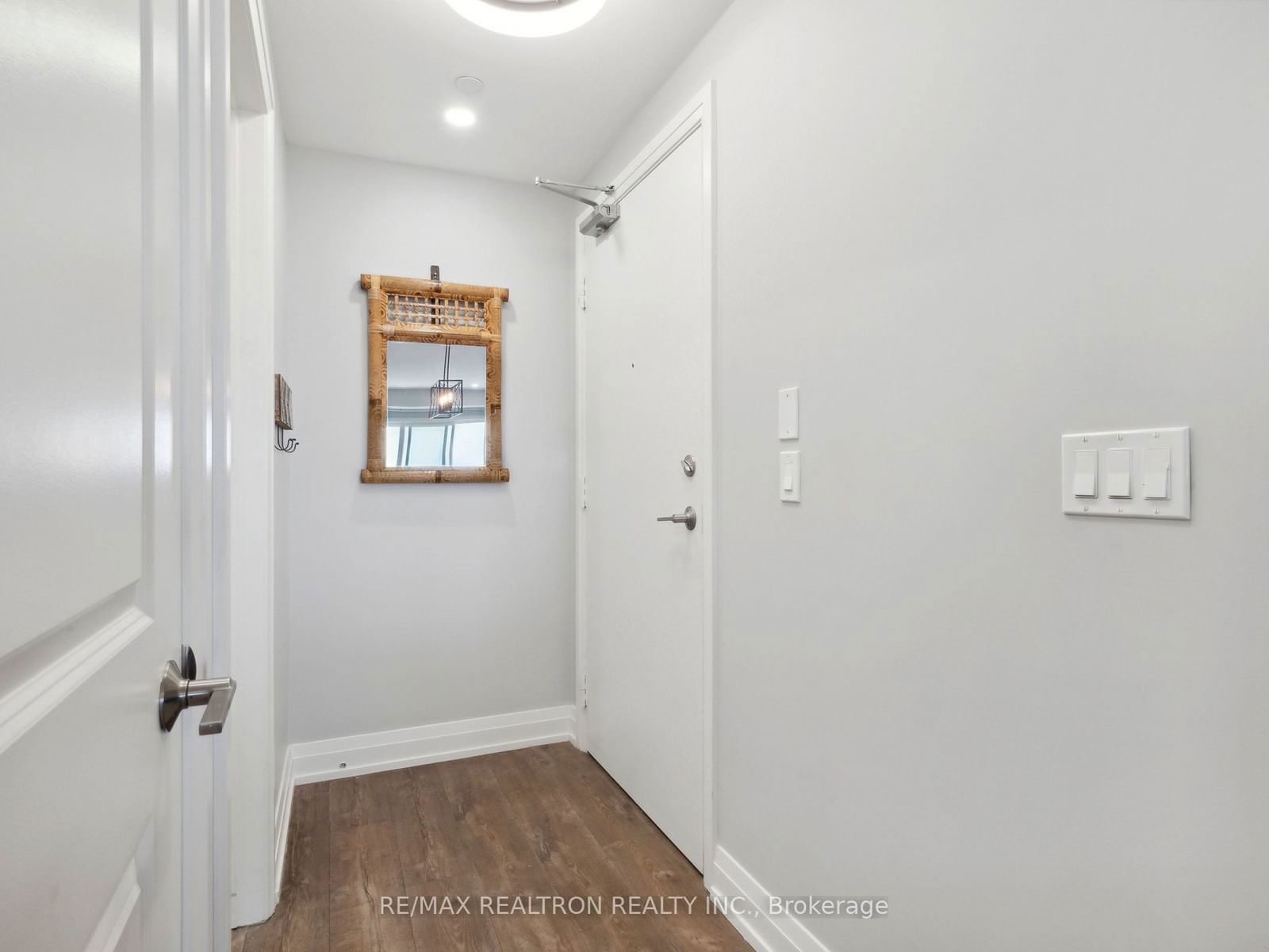 555 William Graham Dr, unit 331 for sale - image #8