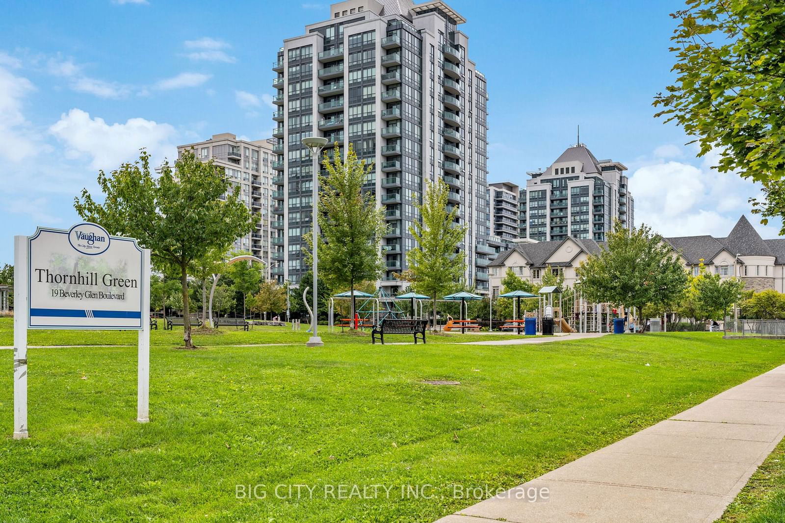 7890 Bathurst St, unit 2210 for rent - image #2