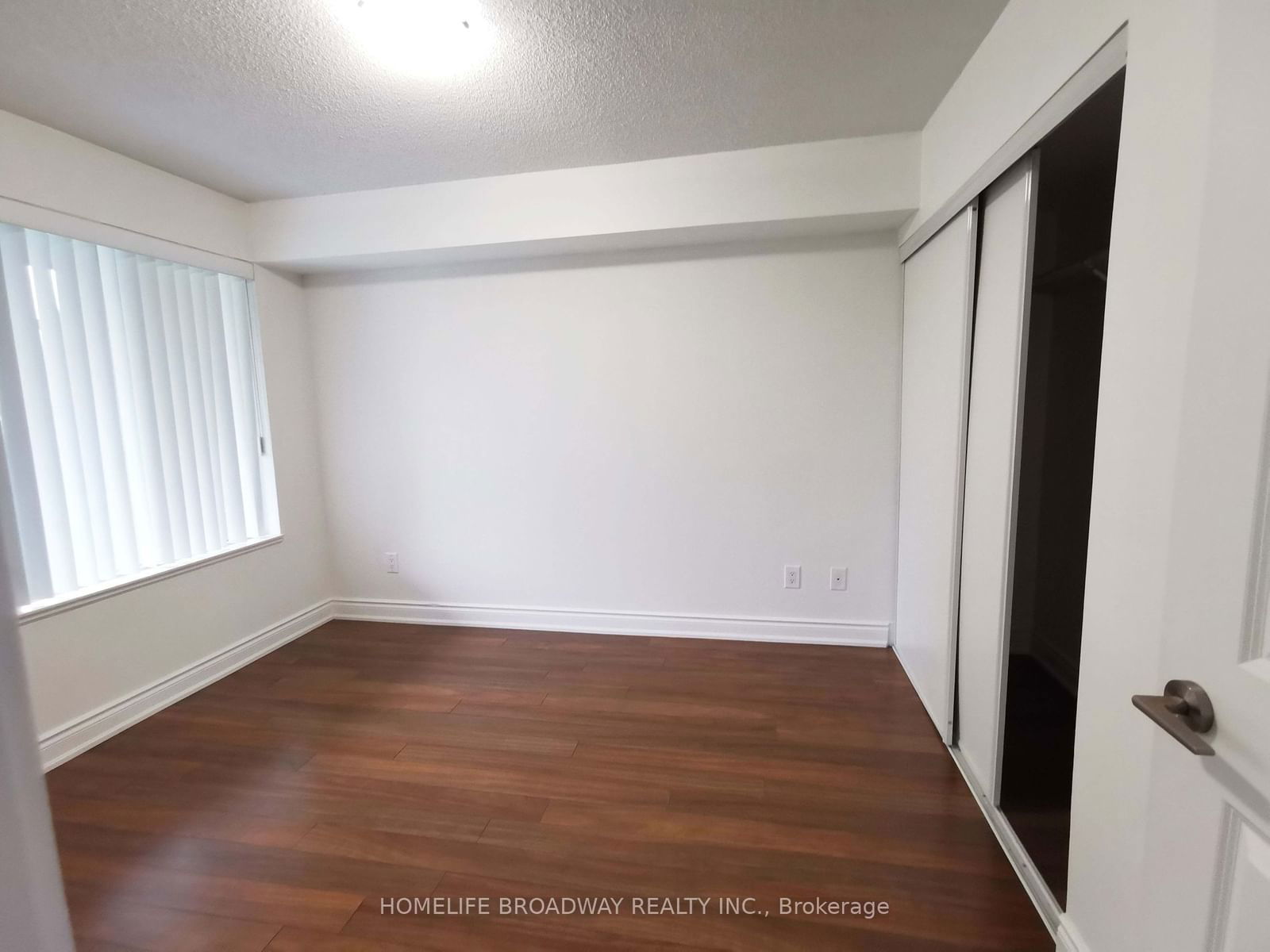 273 South Park Rd, unit 201 for rent - image #8