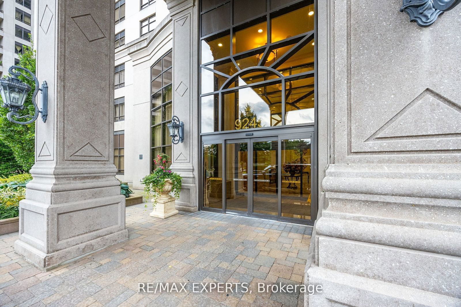 9245 Jane St, unit 414 for sale - image #29