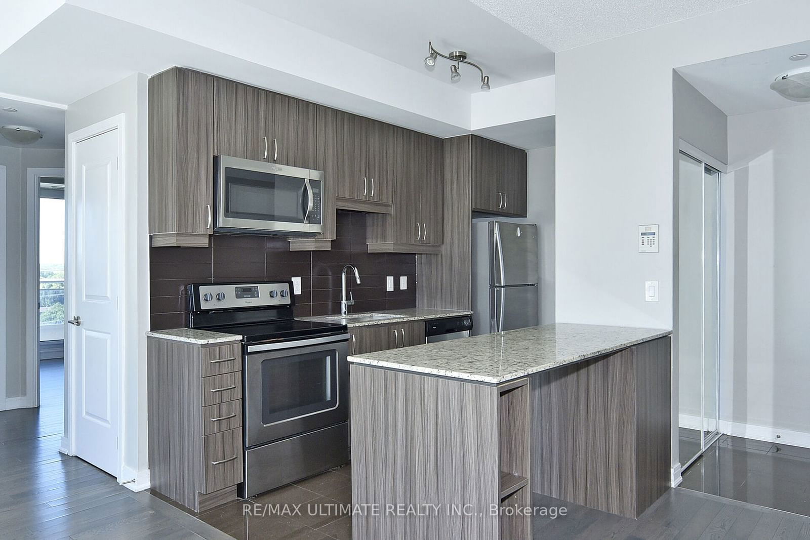 9191 Yonge St, unit 603 for sale