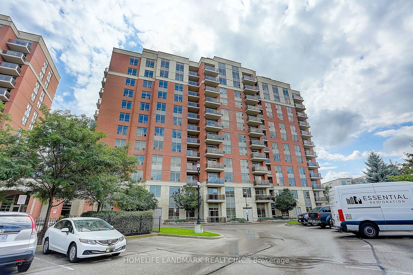 75 King William Cres, unit 1013 for rent - image #2