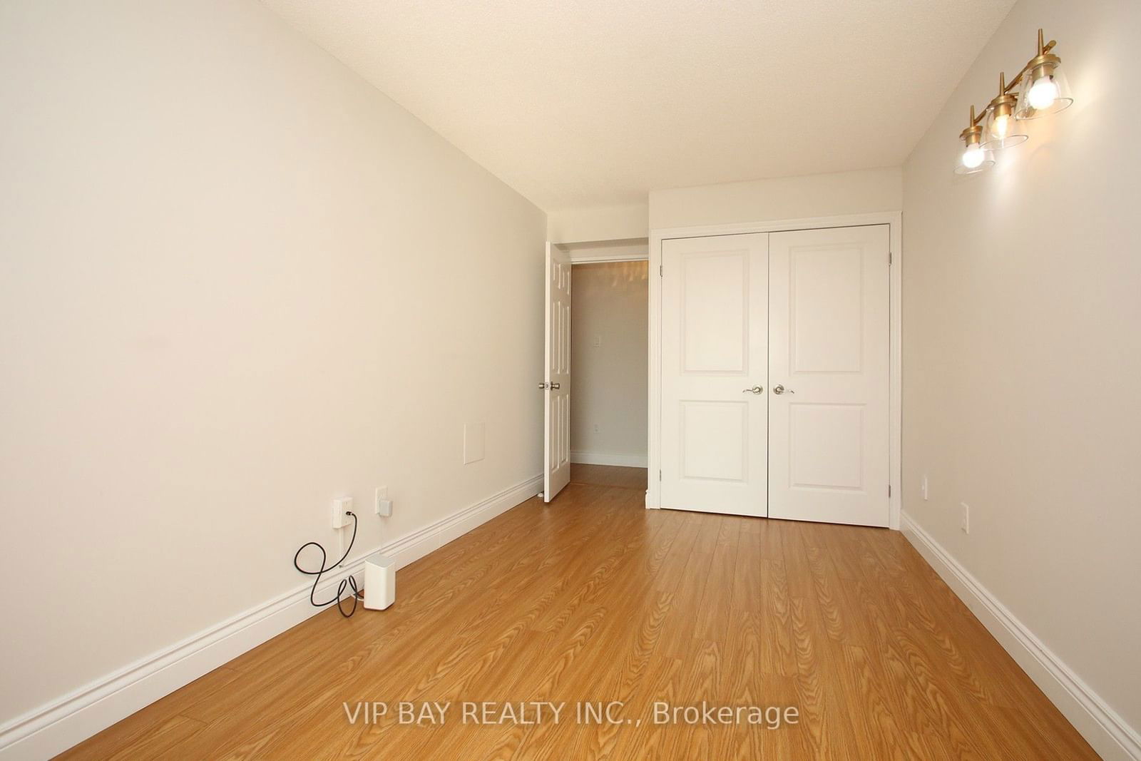 20 Harding Blvd W, unit 1012 for rent - image #17