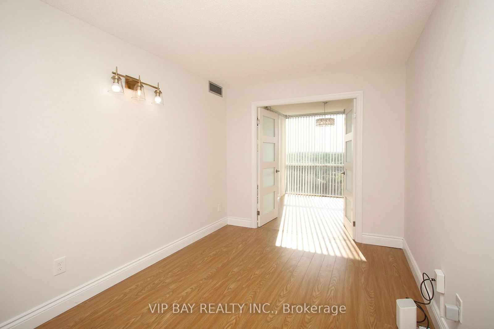 20 Harding Blvd W, unit 1012 for rent - image #18