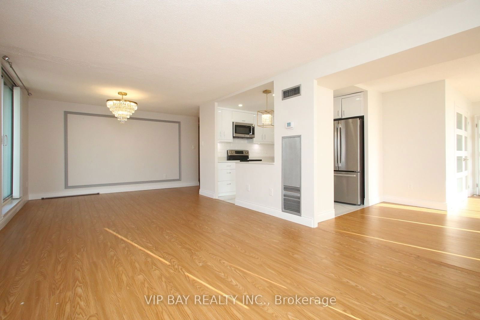 20 Harding Blvd W, unit 1012 for rent - image #6