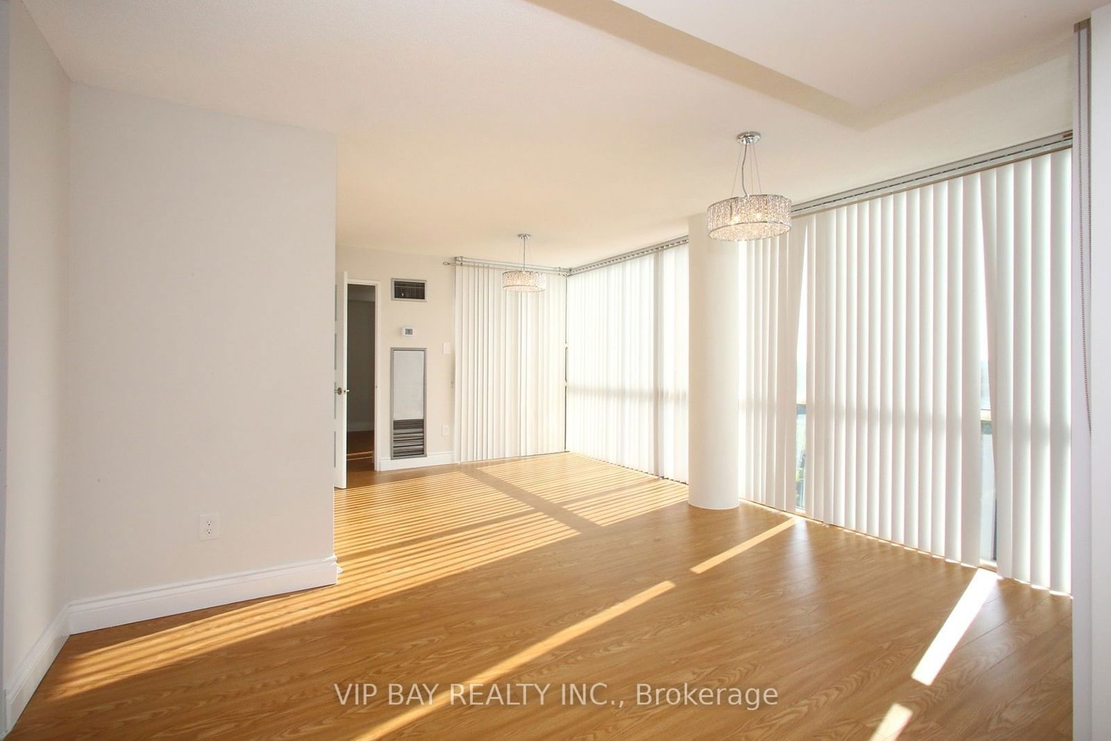 20 Harding Blvd W, unit 1012 for rent - image #7