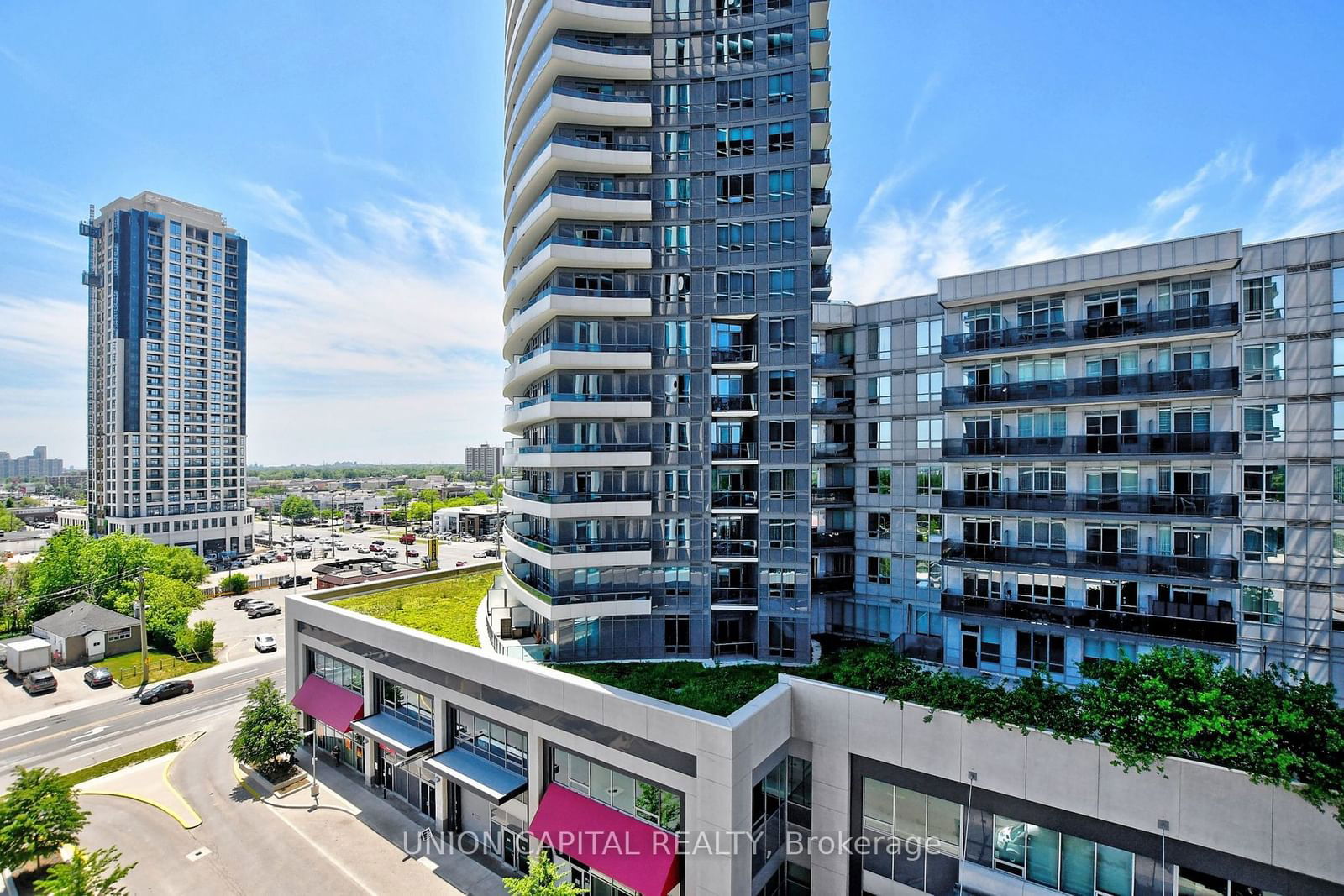 7165 Yonge St, unit 831 for rent - image #27