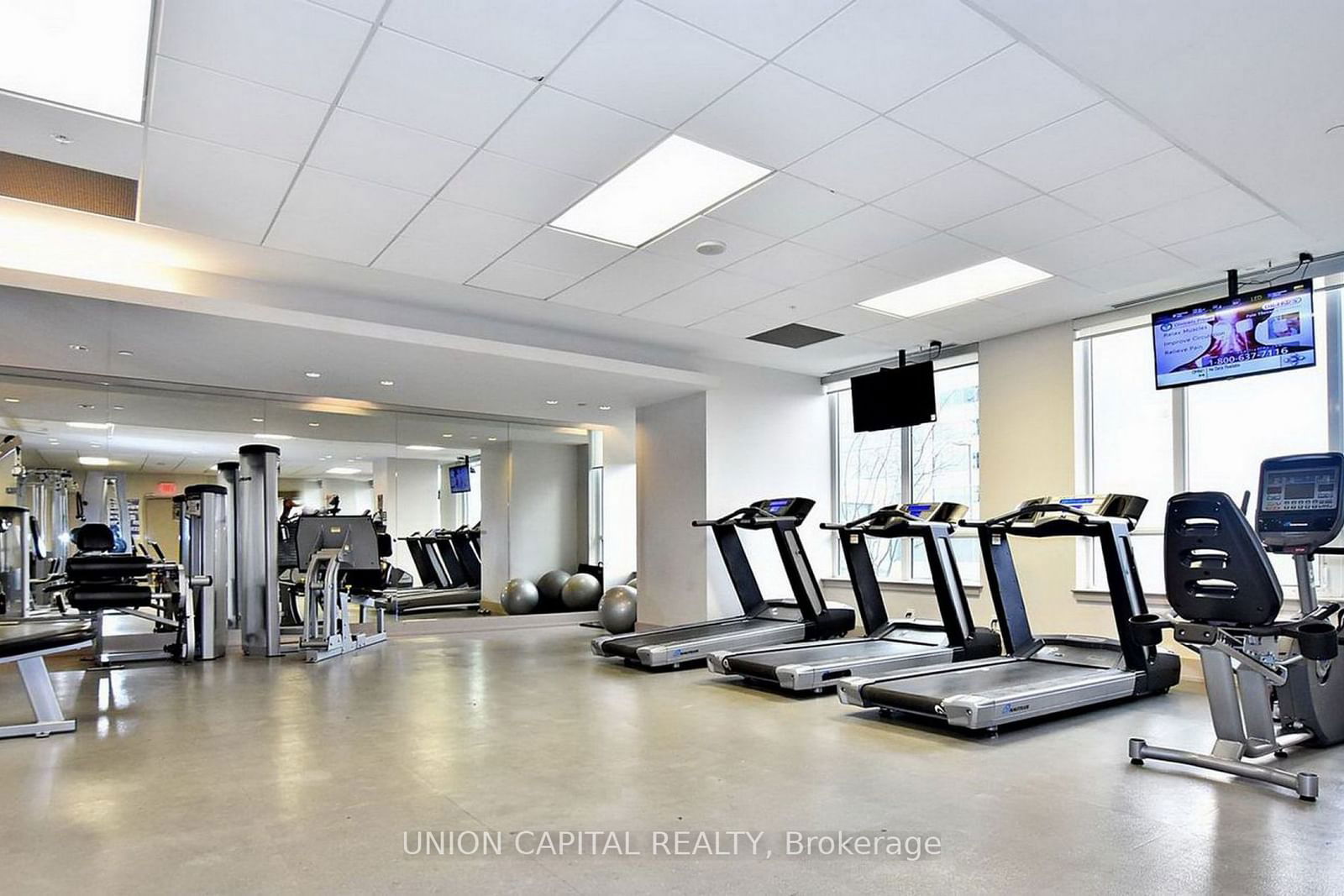 7165 Yonge St, unit 831 for rent - image #30