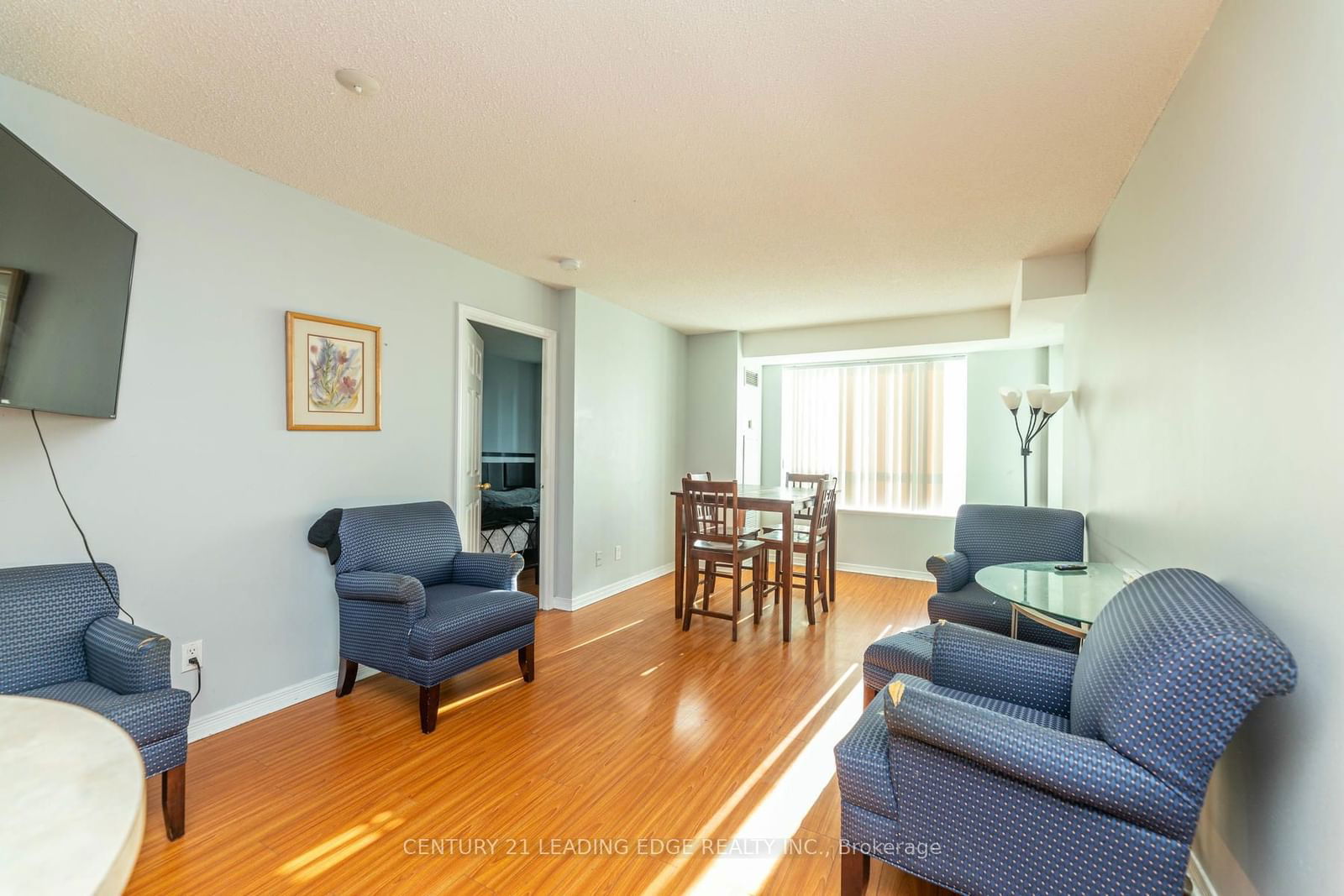 11 Oneida Cres, unit 712 for sale - image #10