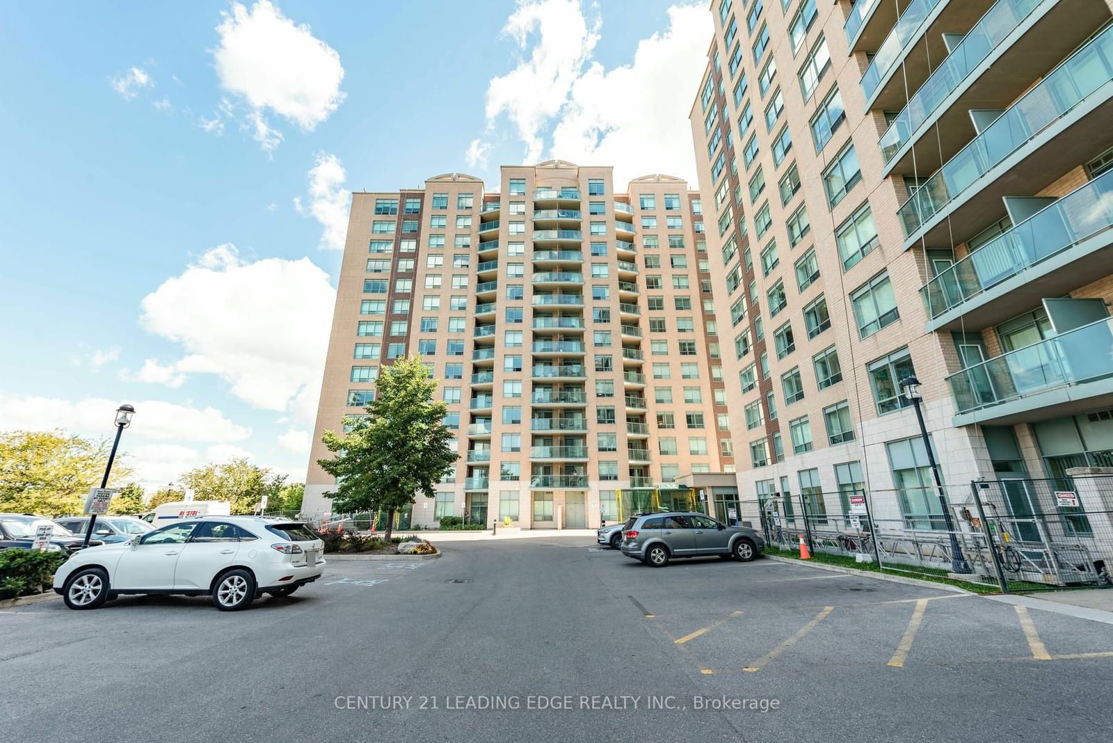 The Gates of Bayview IV Glen Condos, Richmond Hill, Toronto