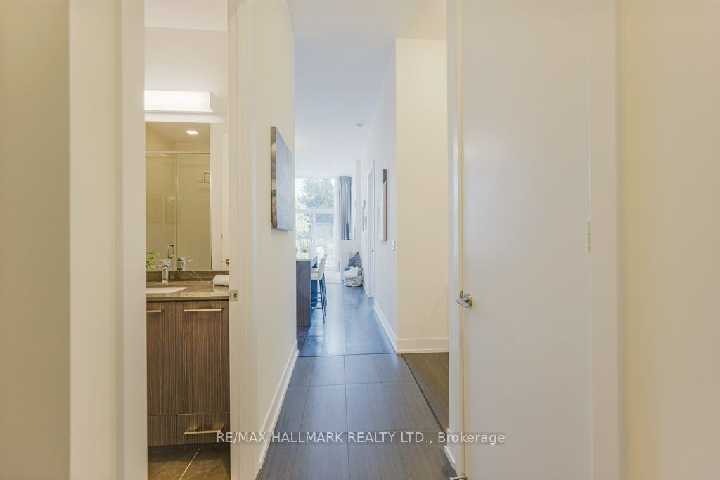 9471 Yonge St, unit 116 for sale - image #3