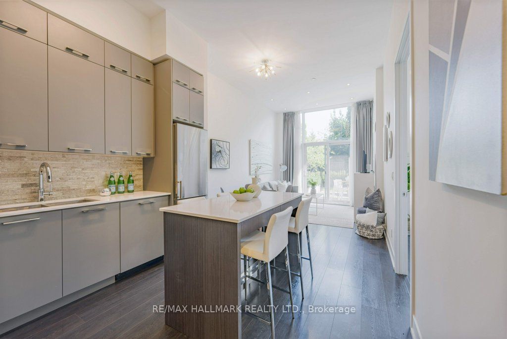 9471 Yonge St, unit 116 for sale - image #8